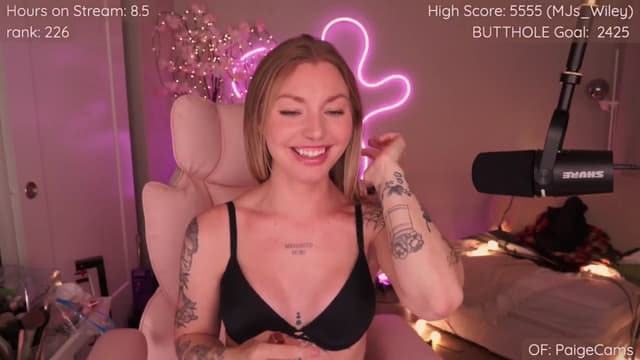 Gallery image thumbnail from Paige's myfreecams stream on, 07/27/2025, 06:15 image 11 of 20