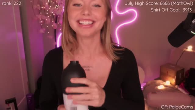 Gallery image thumbnail from Paige's myfreecams stream on, 07/27/2025, 23:54 image 4 of 20