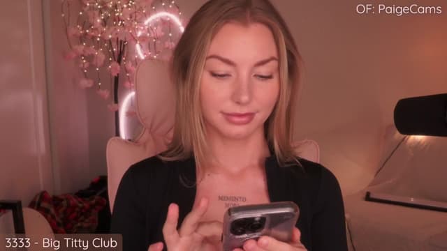 Gallery image thumbnail from Paige's myfreecams stream on, 07/31/2025, 24:00 image 16 of 20