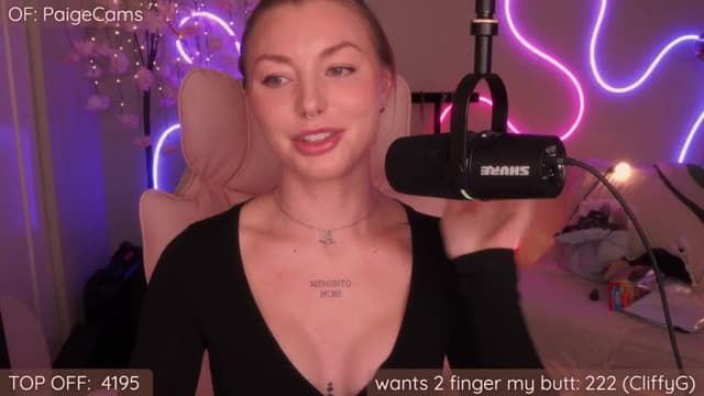 Gallery image thumbnail from Paige's myfreecams stream on, 08/30/2025, 03:43 image 2 of 20
