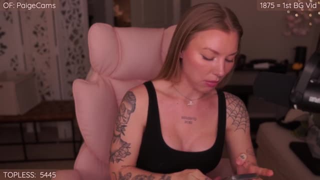 Gallery image thumbnail from Paige's myfreecams stream on, 11/07/2025, 02:43 image 9 of 20