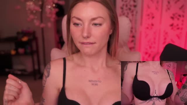 Gallery image thumbnail from Paige's myfreecams stream on, 12/23/2025, 04:49 image 9 of 20