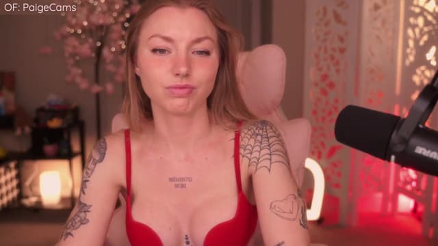 Gallery image thumbnail from Paige's myfreecams stream on, 04/25/2026, 02:18 image 20 of 20