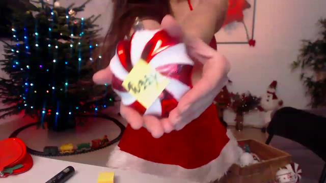 Gallery image thumbnail from PoppyNaked's myfreecams stream on, 12/10/2022, 06:15 image 7 of 20