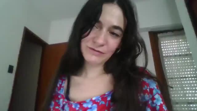 Gallery image thumbnail from Putis's myfreecams stream on, 12/08/2025, 16:36 image 5 of 20