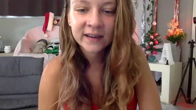 Gallery image thumbnail from Qi_ra's myfreecams stream on, 12/27/2022, 04:19 image 12 of 20
