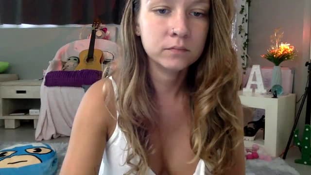 Gallery image thumbnail from Qi_ra's myfreecams stream on, 02/04/2023, 03:02 image 11 of 20
