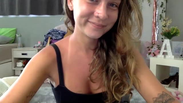Gallery image thumbnail from Qi_ra's myfreecams stream on, 02/19/2023, 02:44 image 1 of 20