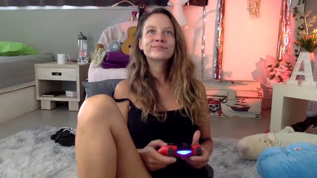 Gallery image thumbnail from Qi_ra's myfreecams stream on, 02/24/2023, 02:55 image 19 of 20
