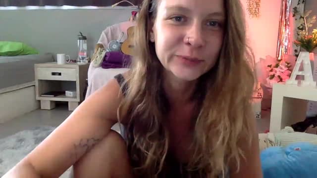 Gallery image thumbnail from Qi_ra's myfreecams stream on, 02/24/2023, 02:55 image 13 of 20