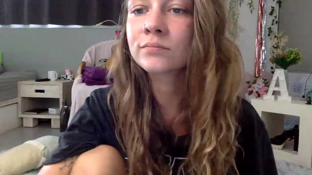 Gallery image thumbnail from Qi_ra's myfreecams stream on, 02/26/2023, 06:20 image 9 of 20