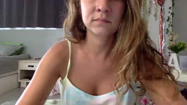 Gallery image thumbnail from Qi_ra's myfreecams stream on, 02/27/2023, 06:36 image 10 of 20