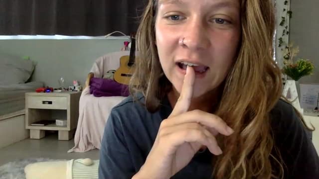Gallery image thumbnail from Qi_ra's myfreecams stream on, 02/27/2023, 07:57 image 1 of 20