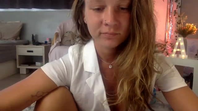Gallery image thumbnail from Qi_ra's myfreecams stream on, 03/10/2023, 05:19 image 2 of 20