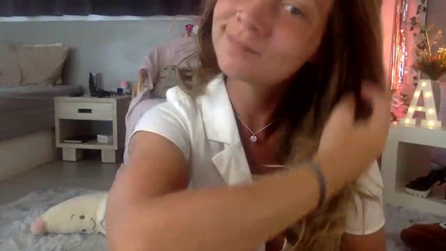 Gallery image thumbnail from Qi_ra's myfreecams stream on, 03/10/2023, 05:19 image 19 of 20