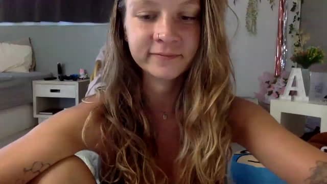 Gallery image thumbnail from Qi_ra's myfreecams stream on, 03/12/2023, 06:13 image 13 of 20