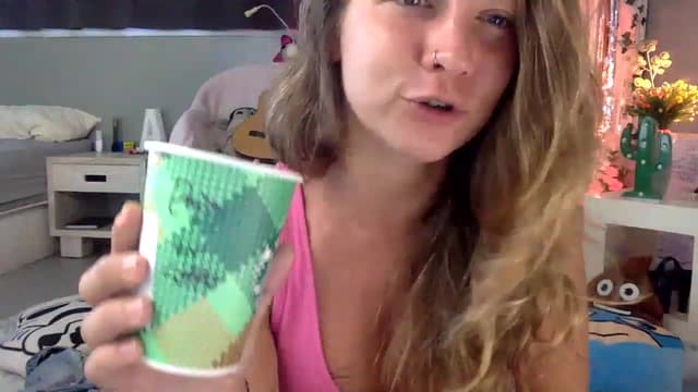 Gallery image thumbnail from Qi_ra's myfreecams stream on, 04/18/2023, 02:10 image 20 of 20