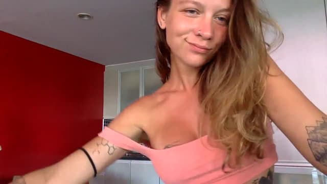 Gallery image thumbnail from Qi_ra's myfreecams stream on, 05/15/2023, 03:38 image 7 of 20