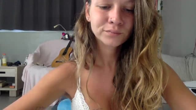 Gallery image thumbnail from Qi_ra's myfreecams stream on, 06/17/2023, 24:36 image 8 of 20