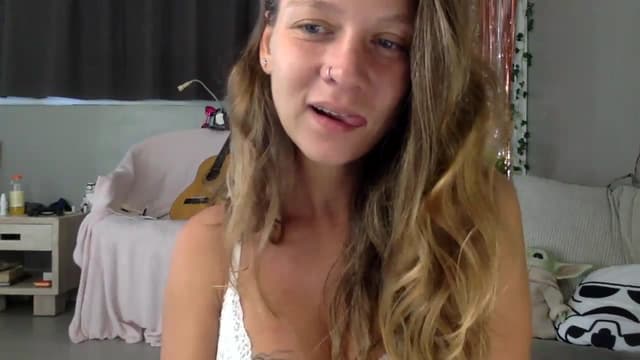 Gallery image thumbnail from Qi_ra's myfreecams stream on, 06/17/2023, 24:36 image 14 of 20