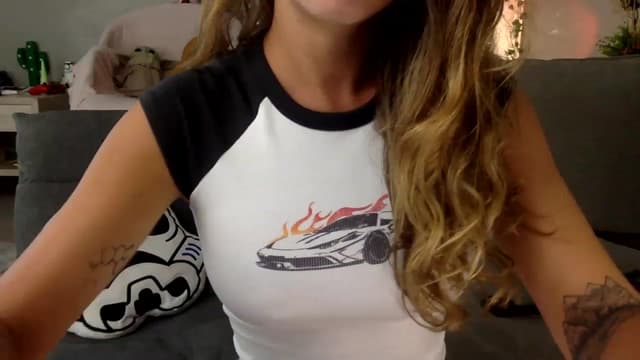 Gallery image thumbnail from Qi_ra's myfreecams stream on, 06/26/2023, 01:07 image 11 of 20