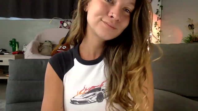 Gallery image thumbnail from Qi_ra's myfreecams stream on, 06/26/2023, 01:07 image 16 of 20