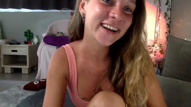 Gallery image thumbnail from Qi_ra's myfreecams stream on, 07/01/2023, 01:17 image 16 of 20