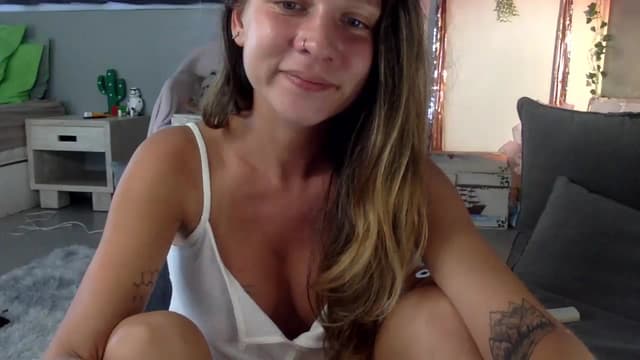 Gallery image thumbnail from Qi_ra's myfreecams stream on, 07/25/2023, 04:46 image 9 of 20