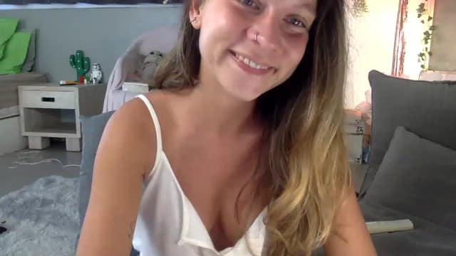 Gallery image thumbnail from Qi_ra's myfreecams stream on, 07/25/2023, 04:46 image 7 of 20