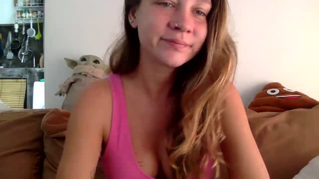 Gallery image thumbnail from Qi_ra's myfreecams stream on, 08/07/2023, 03:48 image 18 of 20