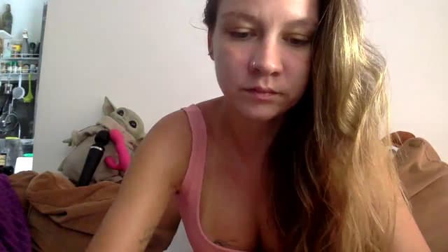 Gallery image thumbnail from Qi_ra's myfreecams stream on, 08/10/2023, 03:48 image 14 of 20