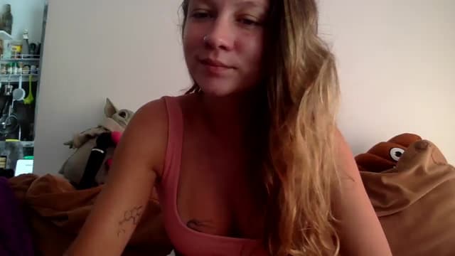 Gallery image thumbnail from Qi_ra's myfreecams stream on, 08/10/2023, 03:48 image 10 of 20