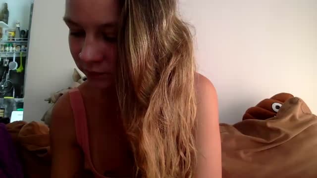 Gallery image thumbnail from Qi_ra's myfreecams stream on, 08/10/2023, 03:48 image 16 of 20
