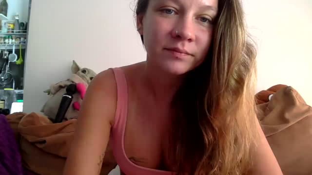 Gallery image thumbnail from Qi_ra's myfreecams stream on, 08/10/2023, 03:48 image 3 of 20