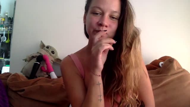Gallery image thumbnail from Qi_ra's myfreecams stream on, 08/10/2023, 03:48 image 20 of 20