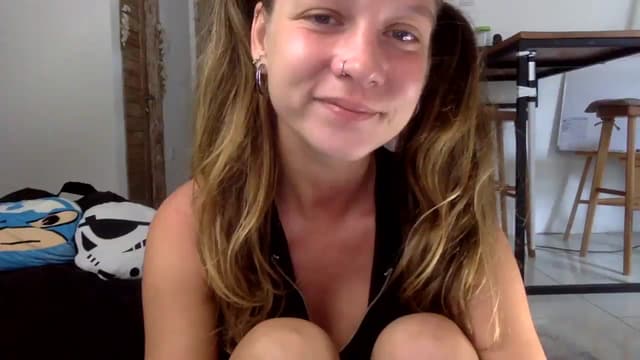 Gallery image thumbnail from Qi_ra's myfreecams stream on, 08/17/2023, 01:06 image 16 of 20