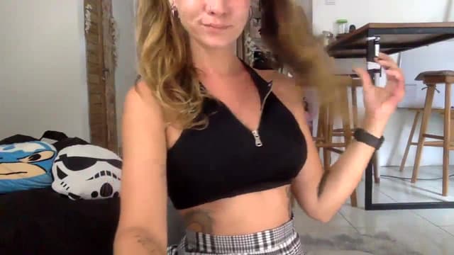 Gallery image thumbnail from Qi_ra's myfreecams stream on, 08/17/2023, 02:21 image 6 of 20