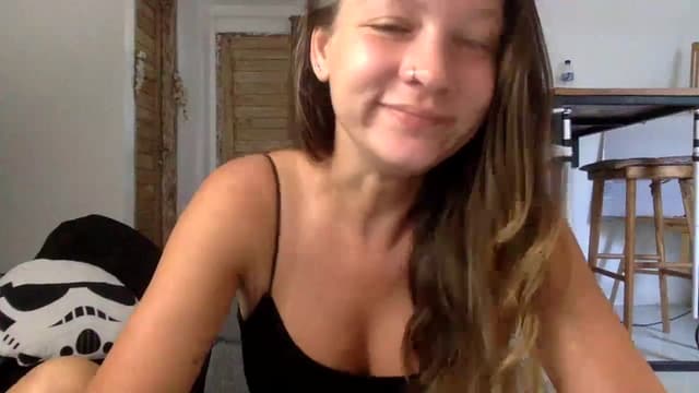 Gallery image thumbnail from Qi_ra's myfreecams stream on, 08/24/2023, 24:01 image 7 of 20