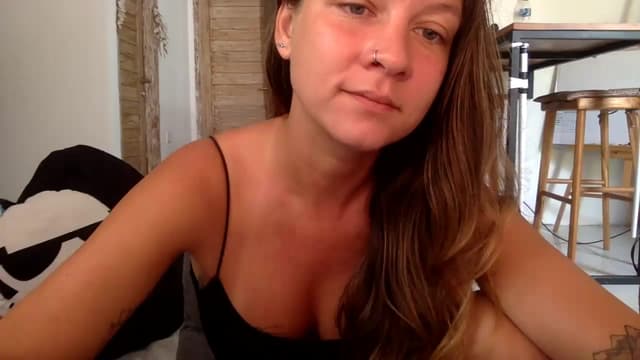 Gallery image thumbnail from Qi_ra's myfreecams stream on, 08/24/2023, 01:43 image 5 of 20