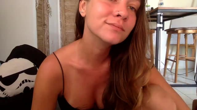 Gallery image thumbnail from Qi_ra's myfreecams stream on, 08/24/2023, 01:43 image 4 of 20