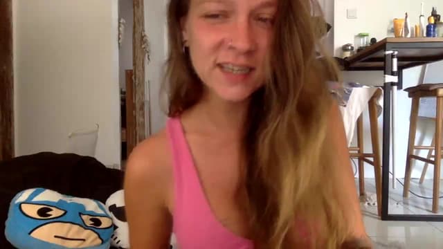 Gallery image thumbnail from Qi_ra's myfreecams stream on, 08/26/2023, 01:10 image 3 of 20