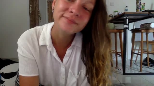 Gallery image thumbnail from Qi_ra's myfreecams stream on, 08/30/2023, 01:45 image 3 of 20