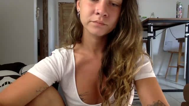 Gallery image thumbnail from Qi_ra's myfreecams stream on, 09/18/2023, 23:57 image 5 of 20
