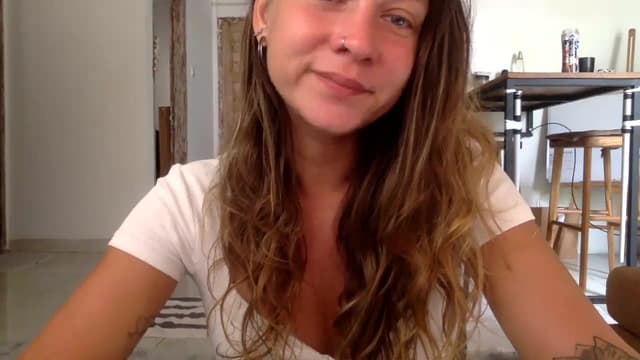Gallery image thumbnail from Qi_ra's myfreecams stream on, 10/08/2023, 02:14 image 3 of 20