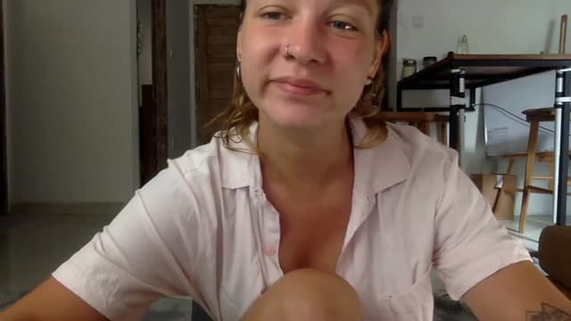 Gallery image thumbnail from Qi_ra's myfreecams stream on, 10/09/2023, 24:35 image 4 of 20