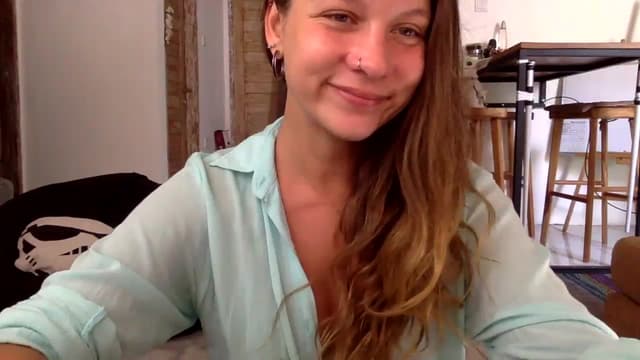 Gallery image thumbnail from Qi_ra's myfreecams stream on, 10/17/2023, 03:25 image 20 of 20