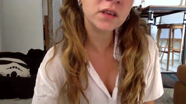 Gallery image thumbnail from Qi_ra's myfreecams stream on, 10/18/2023, 03:38 image 2 of 20