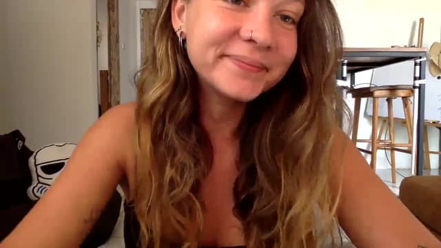 Gallery image thumbnail from Qi_ra's myfreecams stream on, 10/25/2023, 02:33 image 11 of 20