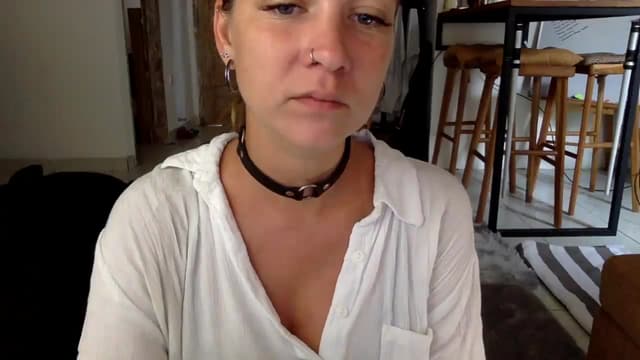 Gallery image thumbnail from Qi_ra's myfreecams stream on, 11/27/2023, 01:22 image 2 of 20
