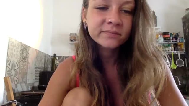 Gallery image thumbnail from Qi_ra's myfreecams stream on, 02/12/2024, 03:13 image 15 of 20